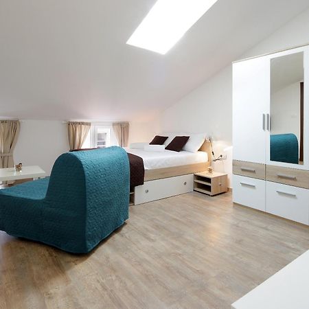 Centrally Located Studio Apartment Seagull Rijeka Ngoại thất bức ảnh